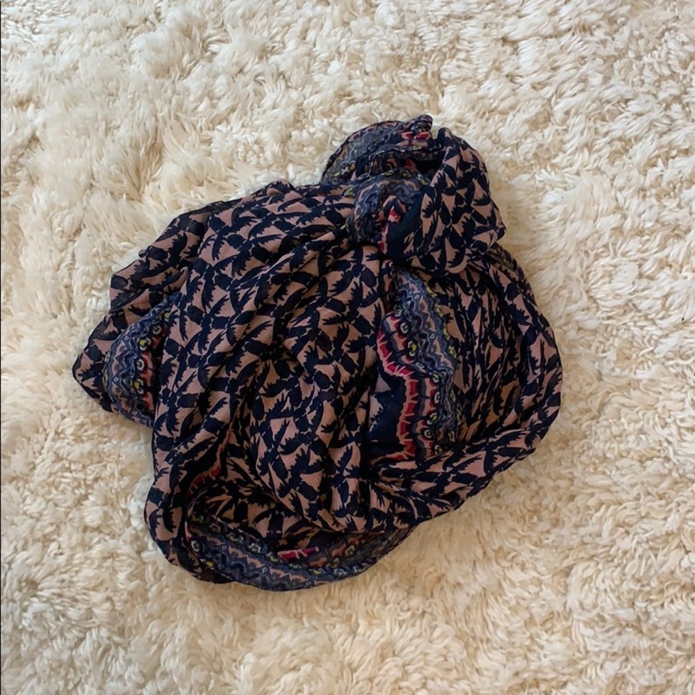 Abercrombie & Fitch moose scarf